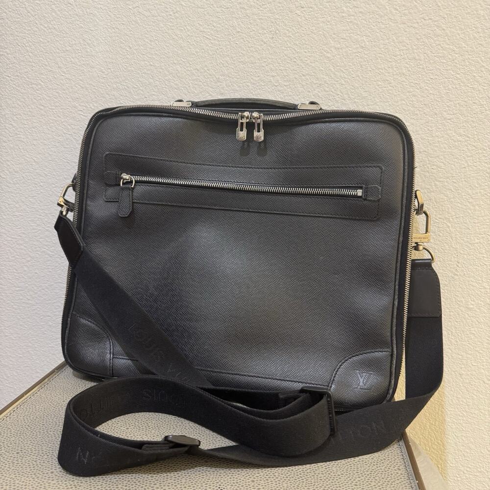 Louis Vuitton Taiga Odessa Black Leather Briefcase Laptop Bag Shoulder Strap